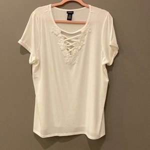 TORRID Women’s Size 2 PTP 22” Short Sleeve White blouse